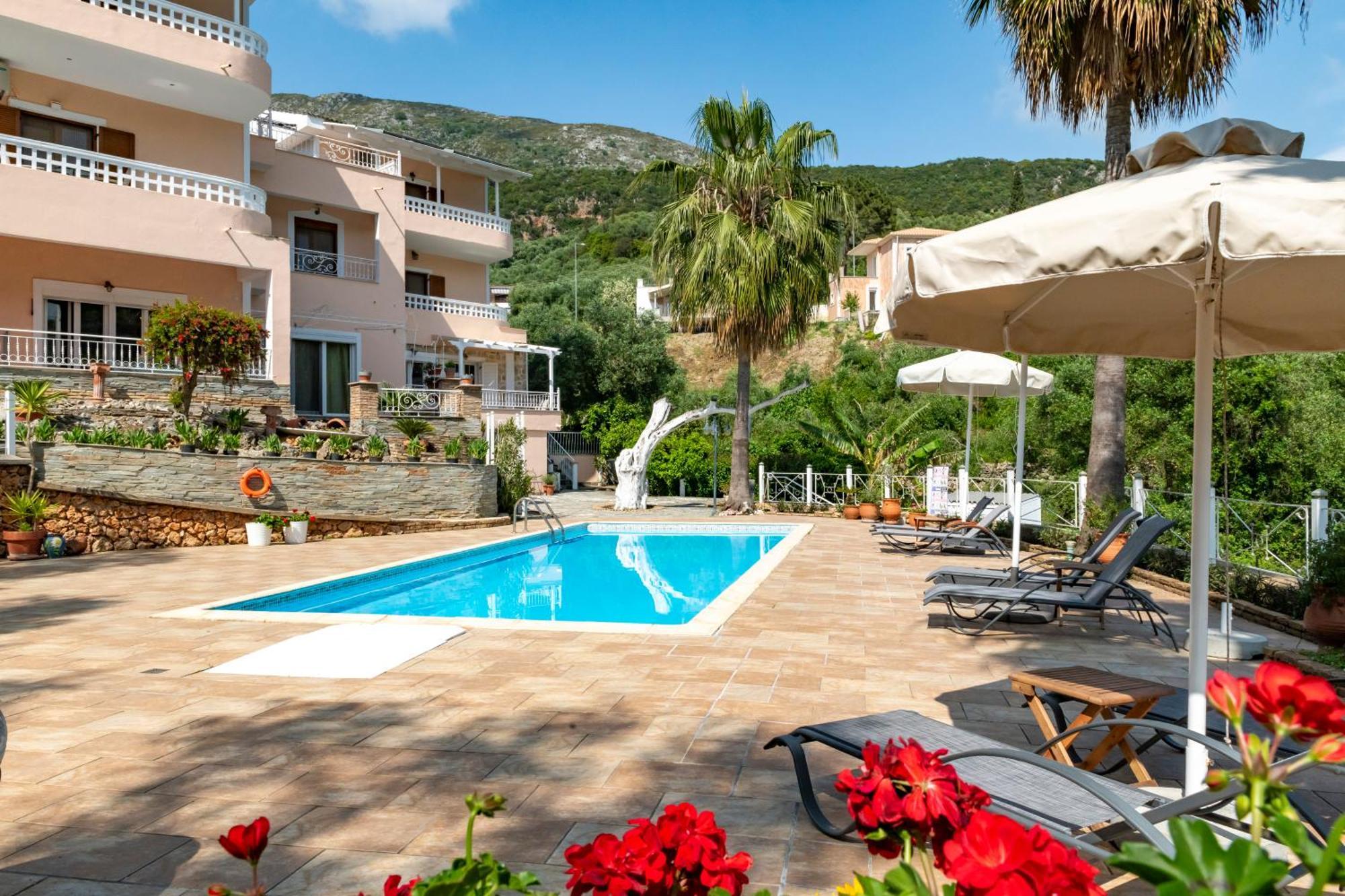 Golden Sun Aparthotel Parga Eksteriør bilde